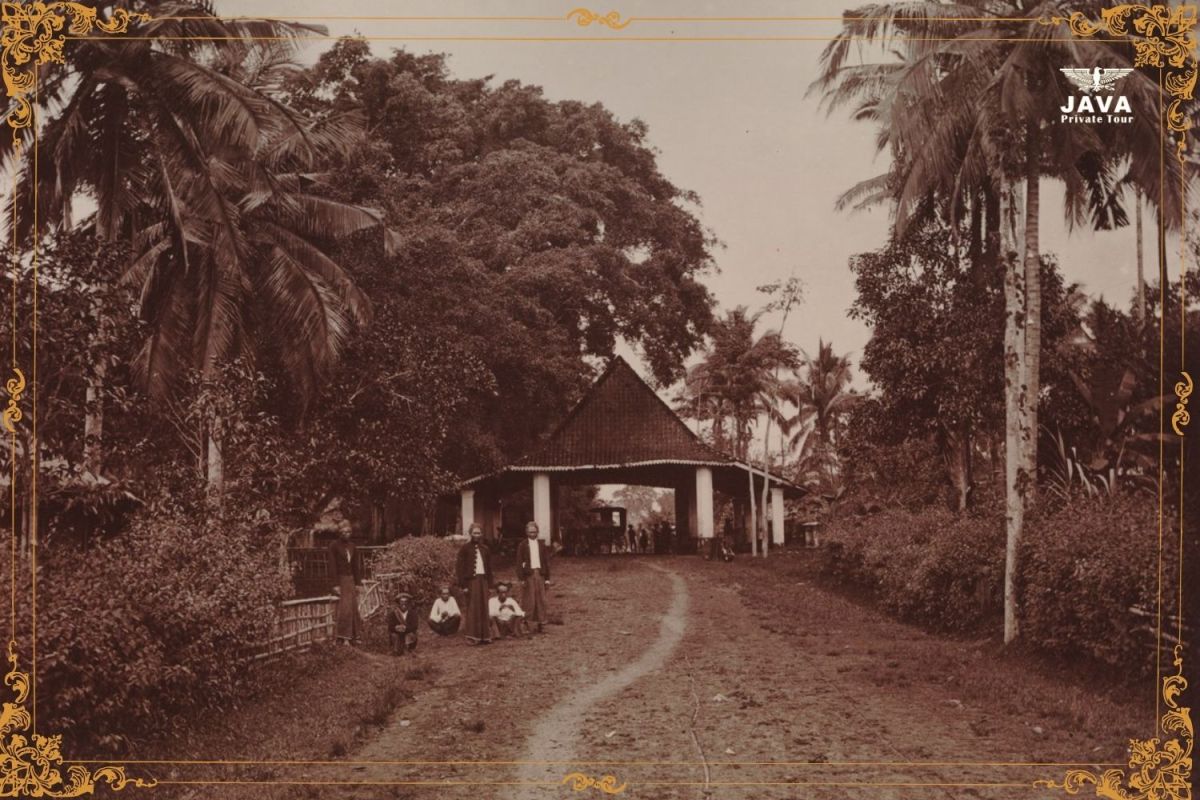 A post in Cisokan, near Ciranjang, around the 1870s.