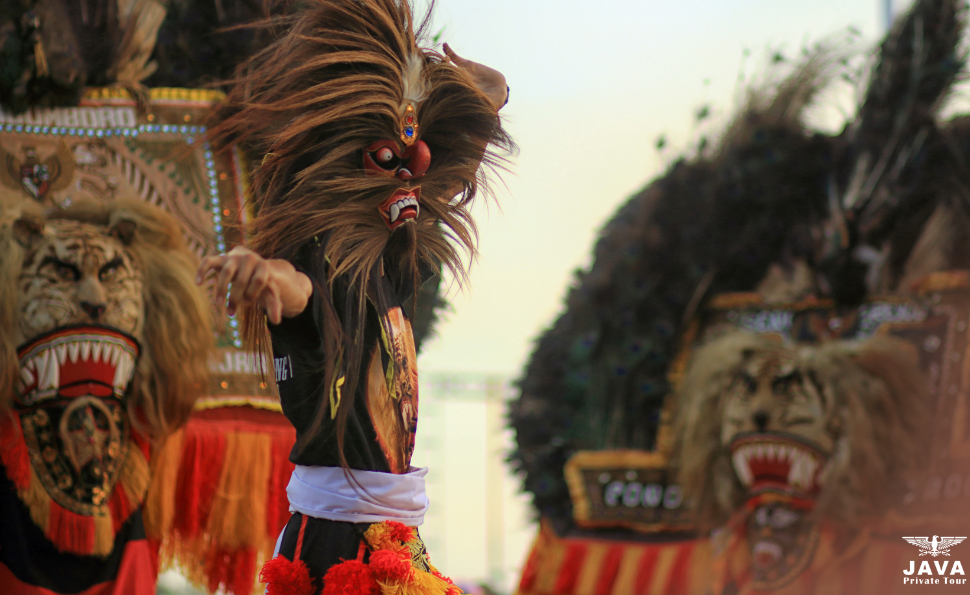 Reog Ponorogo is a unique and visually stunning dance that tells the story of a legendary battle between a lion and a peacock