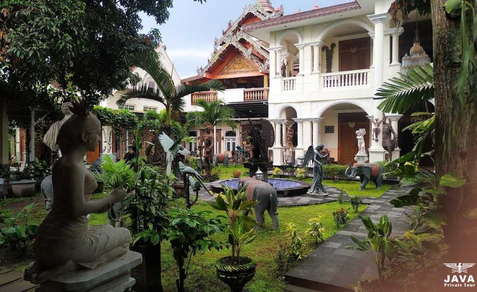 Rumah Pesik is a stunning blend of Javanese and Western architectural styles