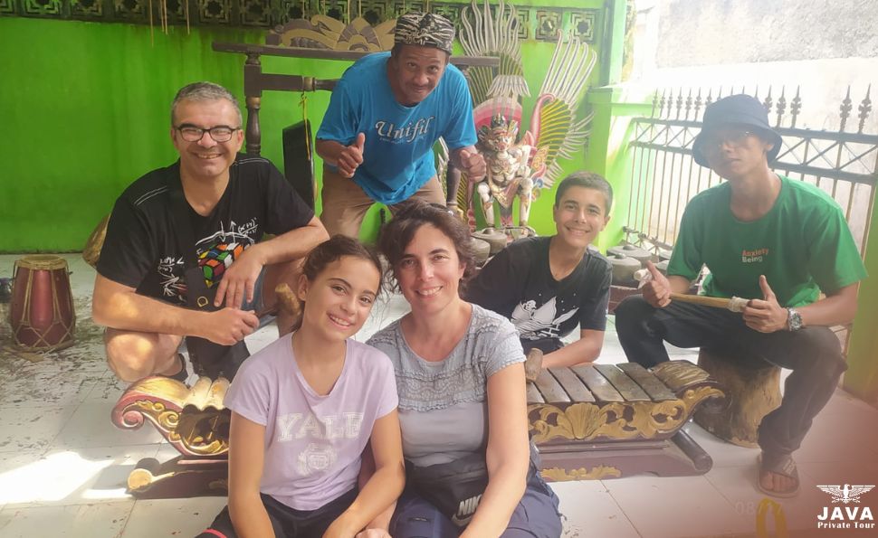 Playing Gamelan with the expert at java Private Tour