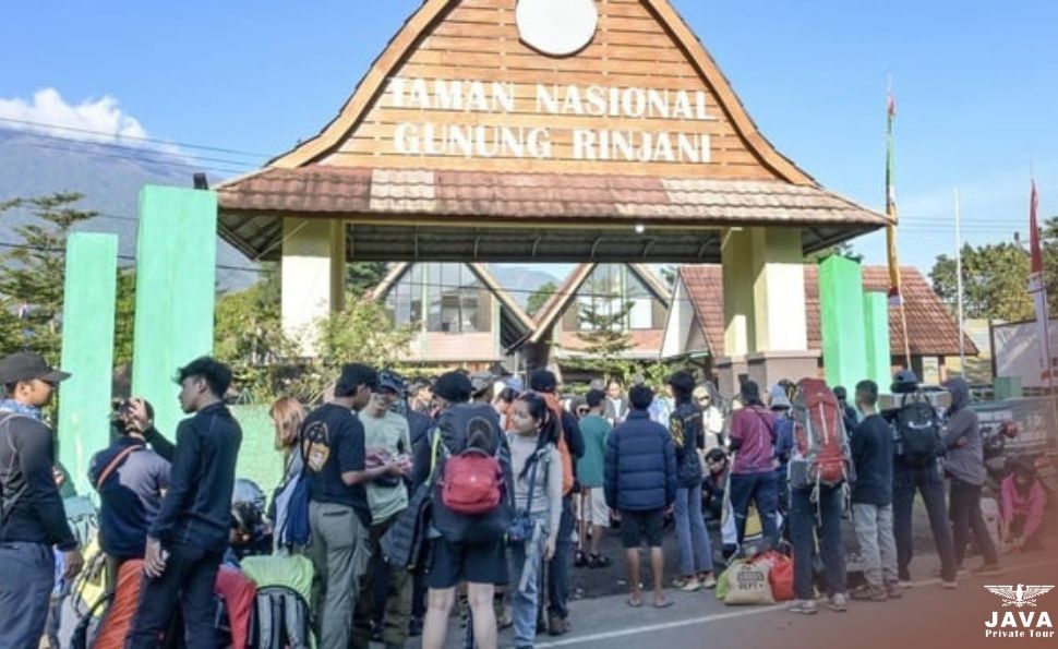 Campsite Drama on Rinjani Mountain Explained