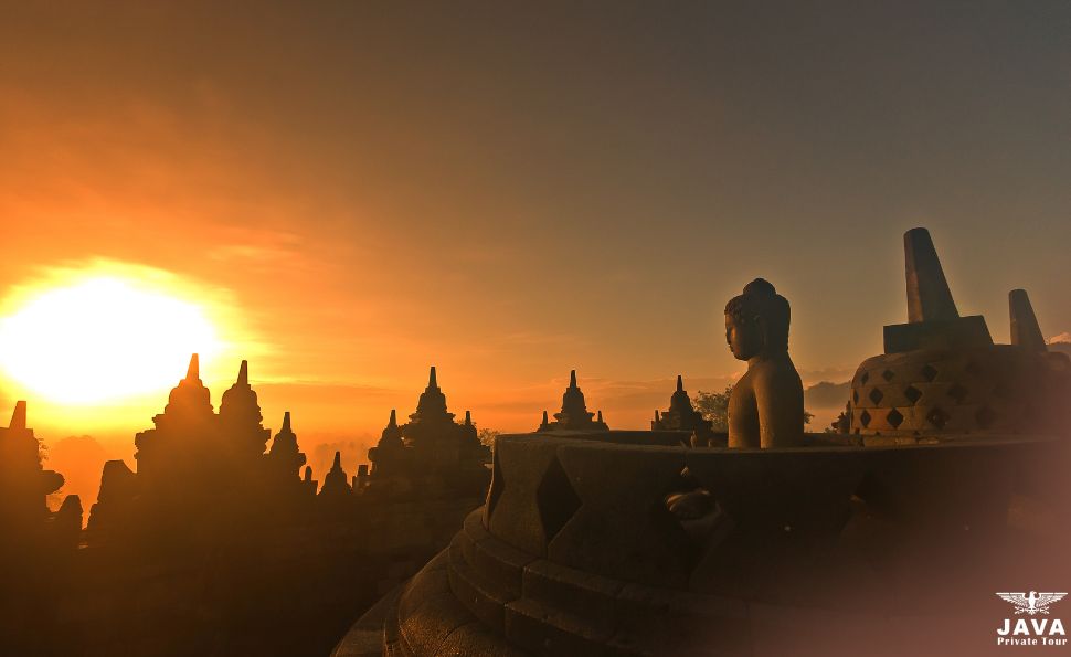 Borobudur Sunrise from Level 9 – A Sacred Morning Awakening