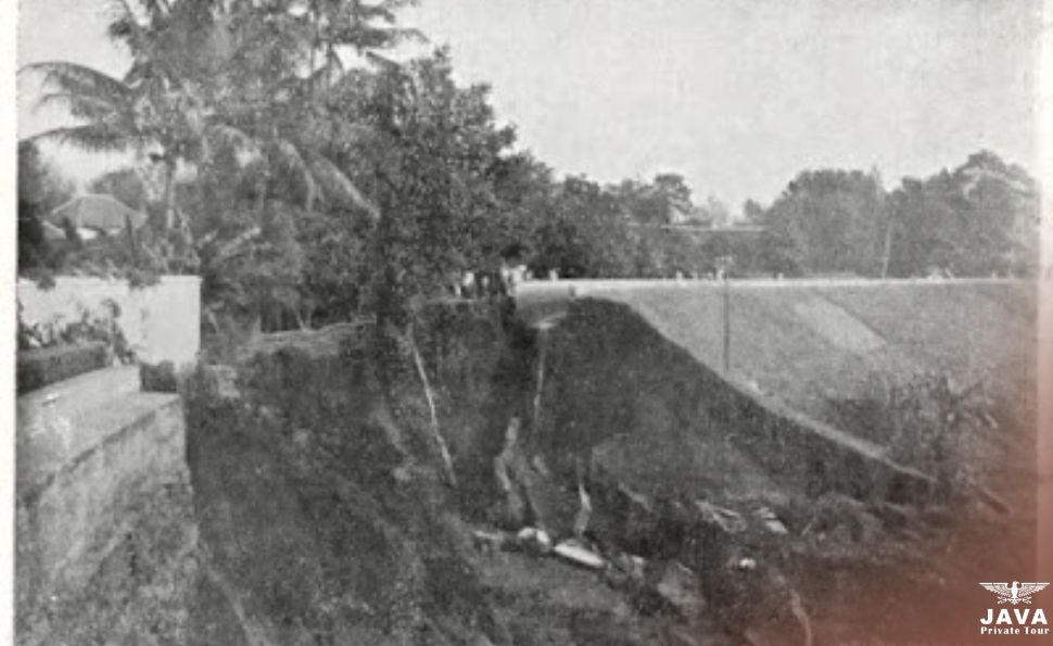 Photo of the Tangsileideng landslide on September 10, 1915, which disrupted production at Mr. Chevalier’s factory